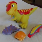 Динозаврик с аксессуарами  В мире животных – мультяшки, набор